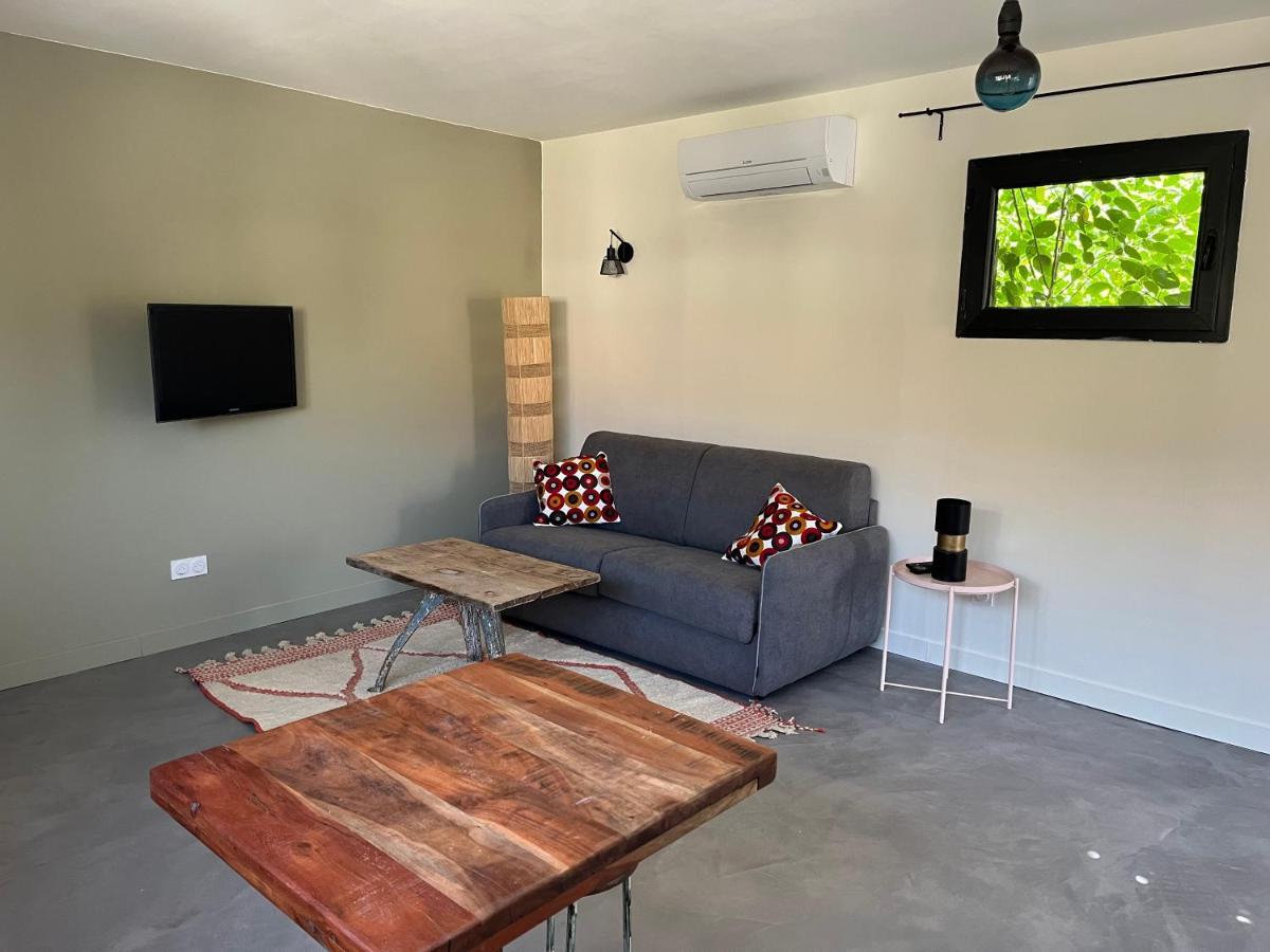 דירות פונויל Studio Dans Les Alpilles מראה חיצוני תמונה