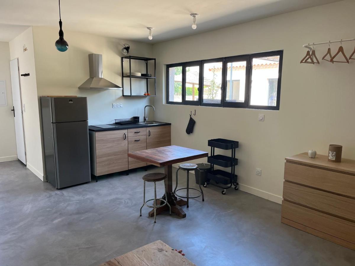 דירות פונויל Studio Dans Les Alpilles מראה חיצוני תמונה