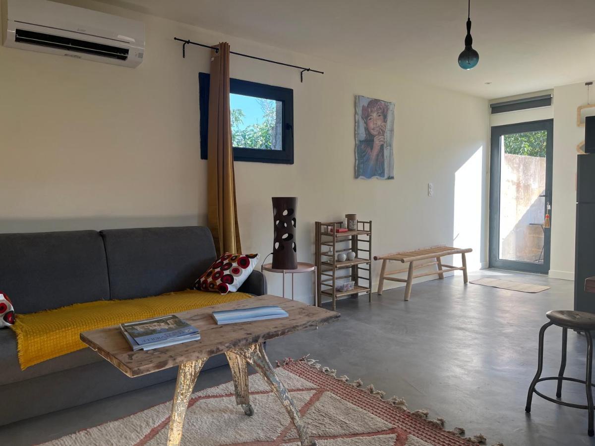 דירות פונויל Studio Dans Les Alpilles מראה חיצוני תמונה
