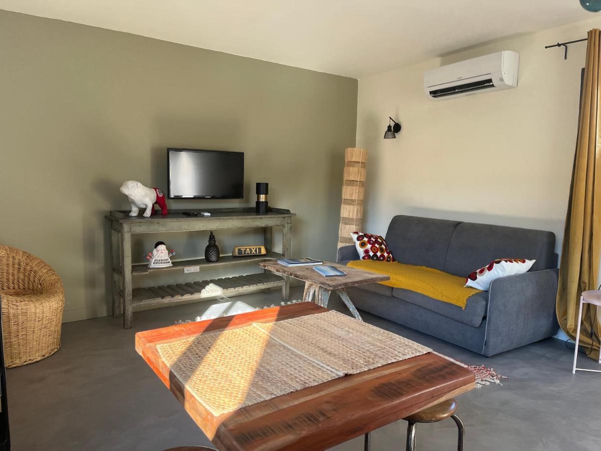 דירות פונויל Studio Dans Les Alpilles מראה חיצוני תמונה