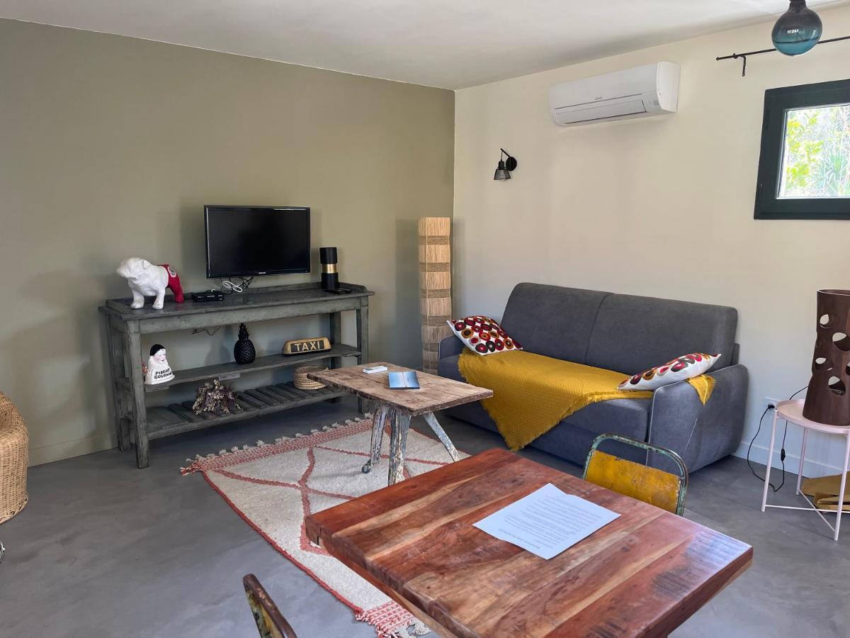 דירות פונויל Studio Dans Les Alpilles מראה חיצוני תמונה